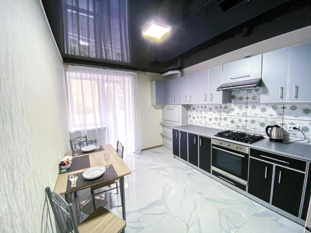 Apartpoltava 2 Окремі Кімнати, Новобудова, Два Великих Ліжка Центр, Корпусний Сад Esterno foto